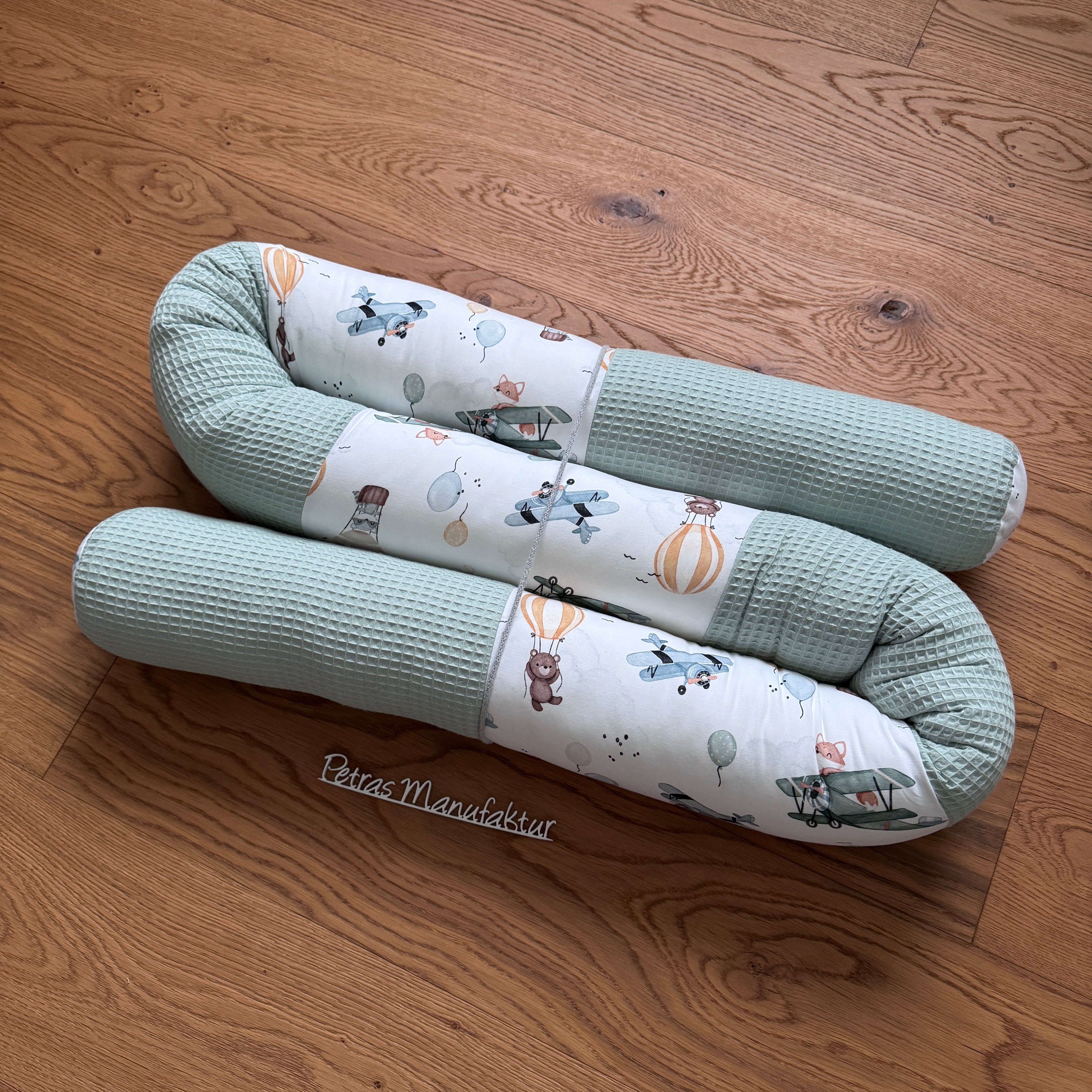 Bettschlange "fliegende Kuscheltiere"